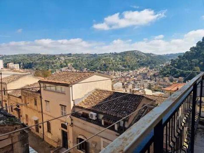 Appartamento quadrilocale in vendita in Vico Blanco, Modica Bassa, Modica