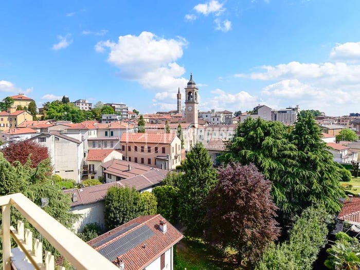 Appartamento con 5 locali in vendita in Via Giuseppe Malchi, Centro, Cantù