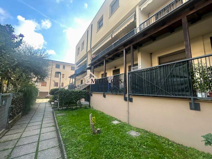 Appartamento trilocale in vendita in Via Enrico Fermi, Centro, Vignate