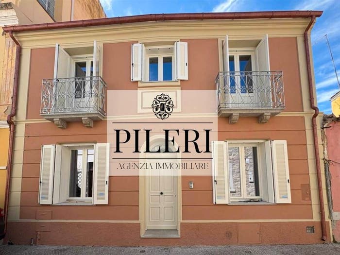 Casa quadrilocale in vendita in Centro Storico, Olbia