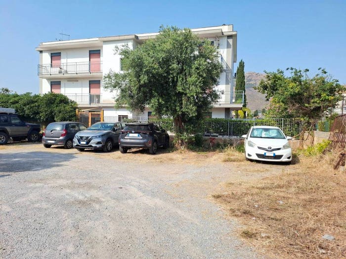 Appartamento trilocale in vendita in Via Itaca, Partanna, Palermo