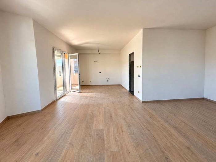 Casa quadrilocale in vendita in Via Sant'Elena, Catanzaro Lido, Catanzaro