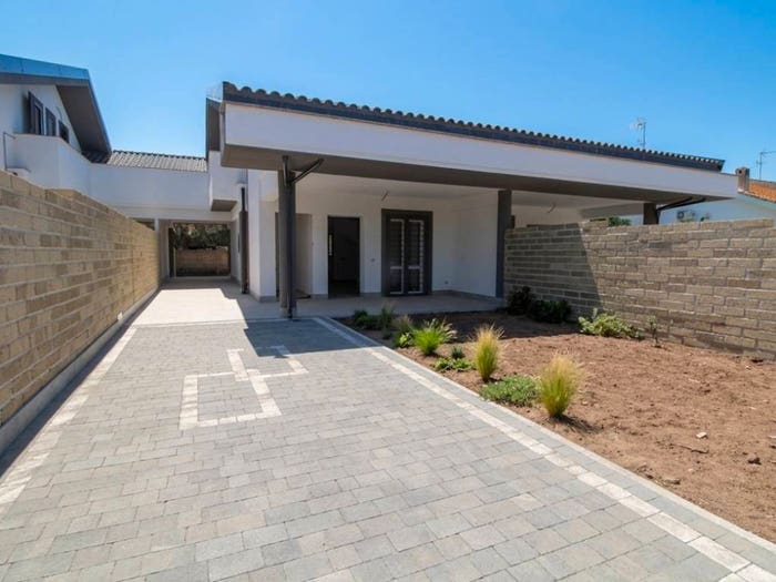Casa quadrilocale in vendita in Via delle Mimose, Lido dei Pini di Ardea Lupetta, Ardea