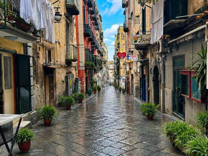 Appartamento trilocale in vendita in Via San Mattia, Quartieri Spagnoli, Napoli