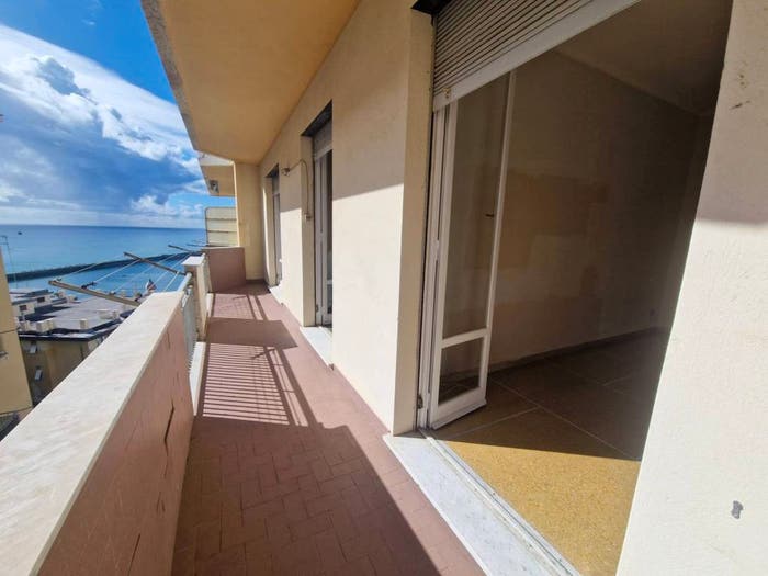 Appartamento con 6 locali in vendita in Via Stefano Tubino, Pegli, Genova
