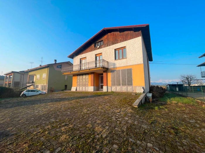 Casa con 5 locali in vendita in Via Vecchia Cuneo, Centro, Beinette