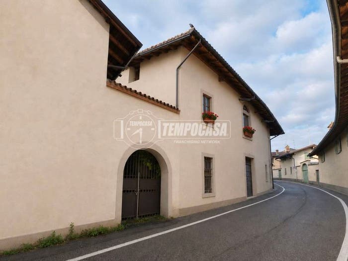 Casa con 6 locali in vendita in Via Ermigli, Trezzo sull'Adda
