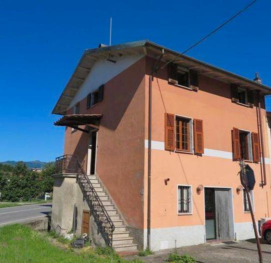 Casa con 5 locali in vendita in Via Ponte Provinciale, Centro, Filattiera