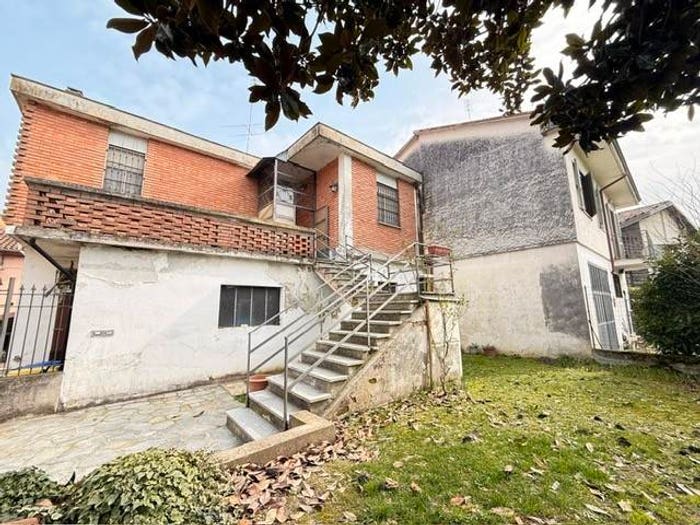 Casa quadrilocale in vendita in Via Roma, Centro, Pietra Marazzi