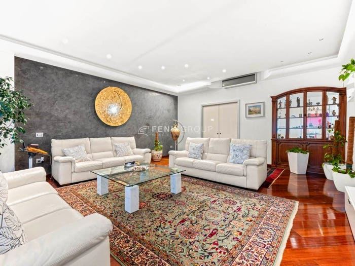 Appartamento con 5 locali in vendita in Via Edmondo De Amicis, Sant'Ambrogio, Milano