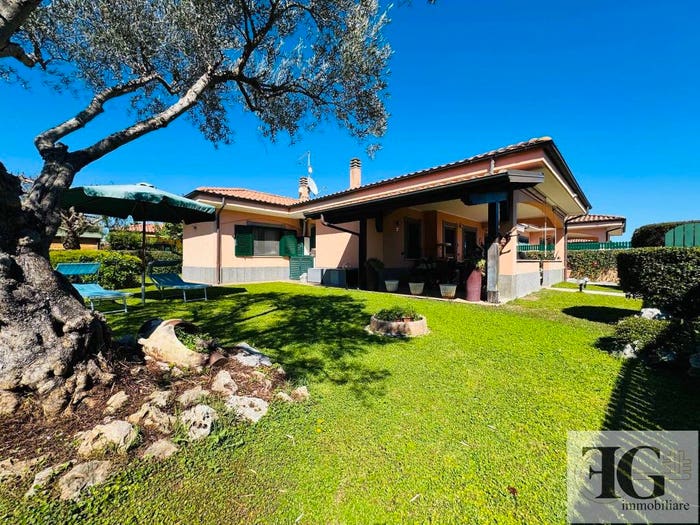 Casa quadrilocale in vendita in Via Niccolò Machiavelli, Villaggio Giornalisti Poggio, Anzio