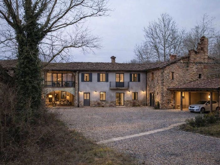 Casa con 6 locali in vendita in Via San Bernardino, Piossasco