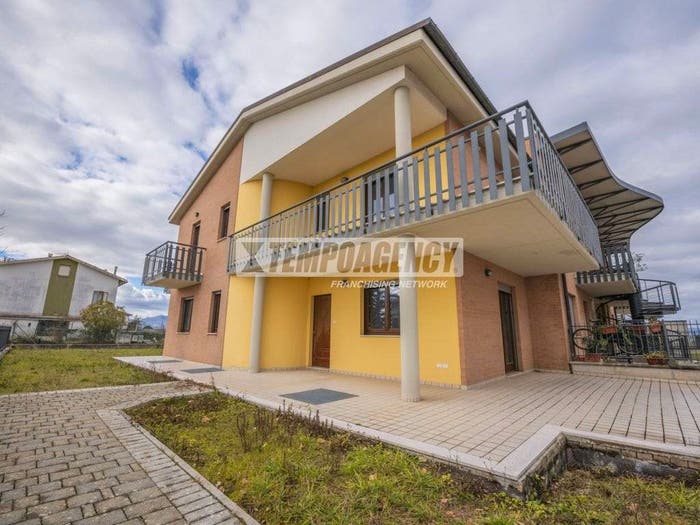Casa quadrilocale in vendita in Strada Provinciale, Centro, Colmurano