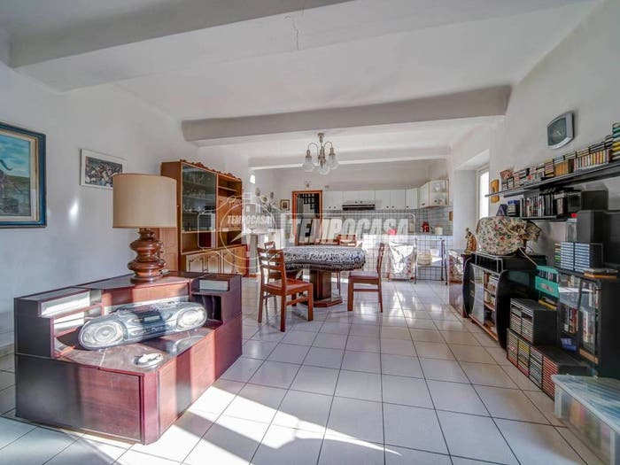 Appartamento con 5 locali in vendita in Piazza XX Settembre, Fagnano Olona