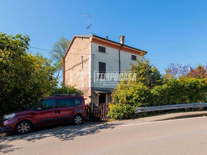 Casa quadrilocale in vendita in Via Gabriele D'Annunzio, Rubbiano, Solignano