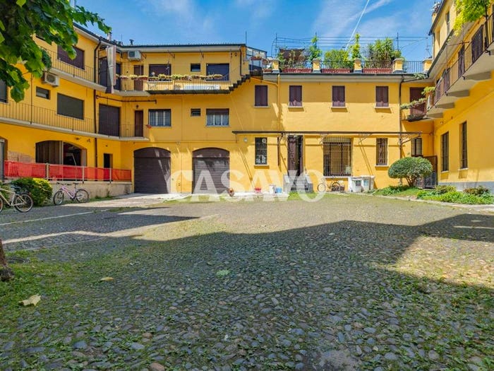 Appartamento trilocale in vendita in Via Vigevano, Navigli Darsena, Milano