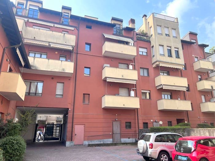 Appartamento trilocale in vendita in Dergano, Milano