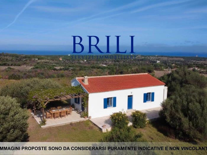 Casa con 6 locali in vendita in Località L'Agnata, Aglientu