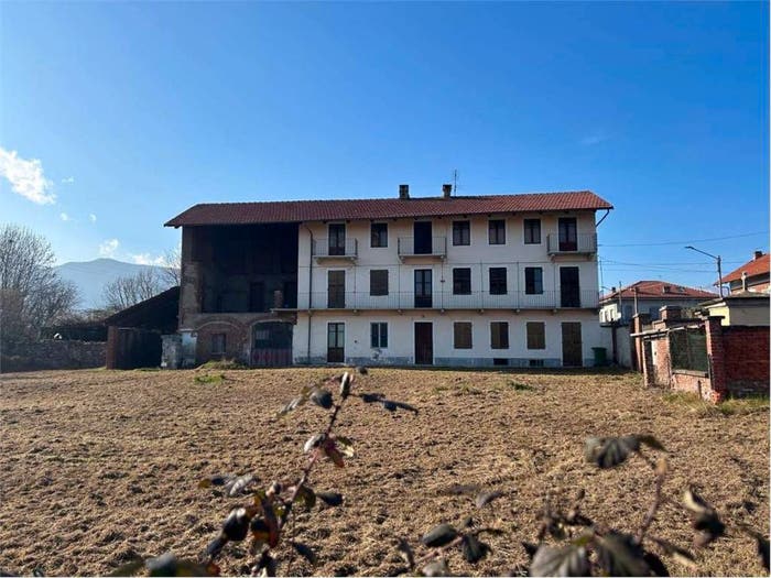 Casa con 6 locali in vendita in Via Ines Magnoni, Villanova Canavese