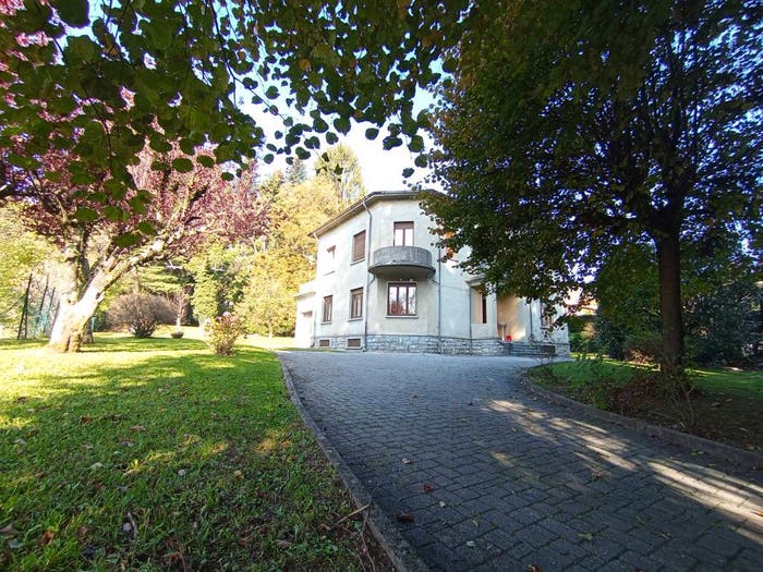 Casa con 6 locali in vendita in Viale Campione d'Italia, Lanzo D'Intelvi, Alta Valle Intelvi