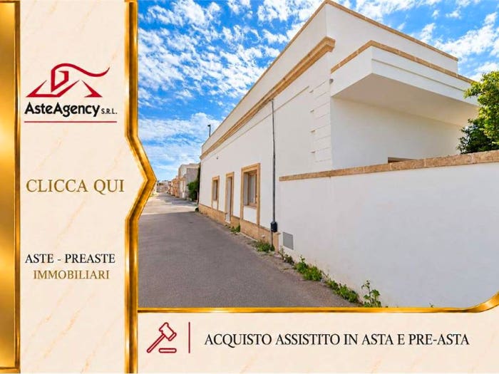 Casa con 5 locali in vendita in Via Solferino, PresicceAcquarica