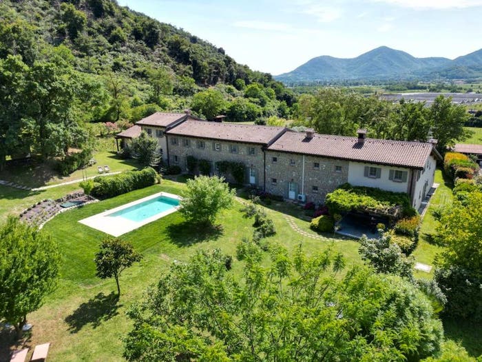 Casa con 6 locali in vendita in Via Scagliara, Montegrotto Terme