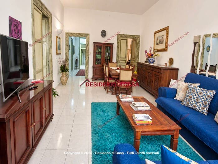 Appartamento quadrilocale in vendita in Via Vittorio Emanuele, Castellammare, Palermo