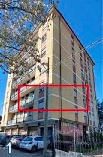 Appartamento trilocale in vendita in Via Stazione, Centro, Varallo Pombia