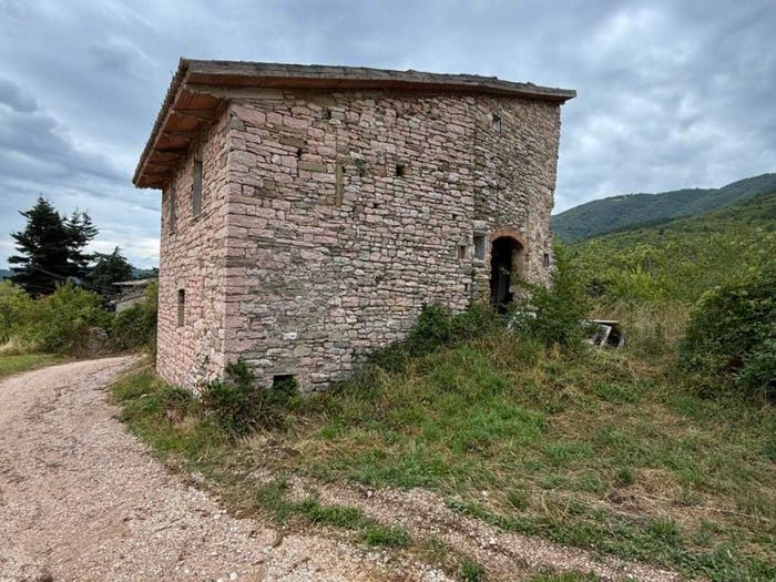 Casa trilocale in vendita in Frazione Armenzano, Porziano Pian della Pieve San Presto, Assisi
