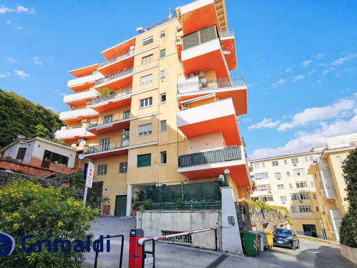 Appartamento trilocale in vendita in Via Privata Comola Ricci, Vomero, Napoli
