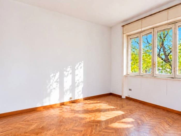 Appartamento quadrilocale in vendita in Viale Emilio Caldara, Porta Romana Medaglie d'Oro, Milano
