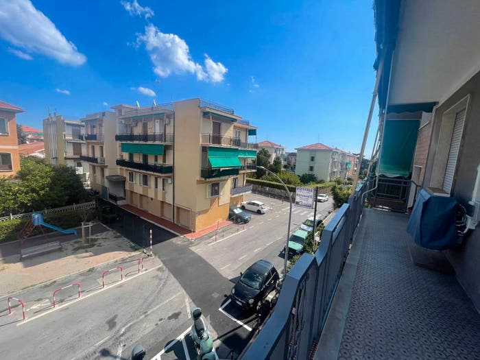 Casa bilocale in vendita in Via Giovanni Pascoli, Centro, Loano