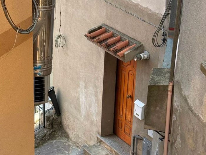 Appartamento quadrilocale in vendita in Via Michele Bianchi, Sersale