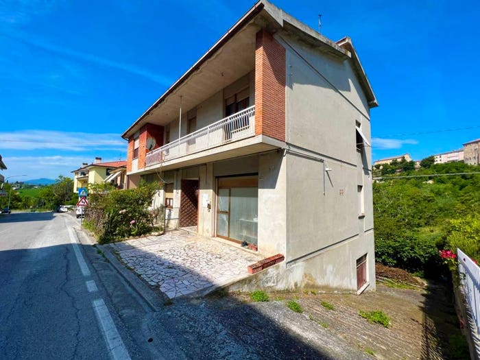 Casa con 6 locali in vendita in Petritoli