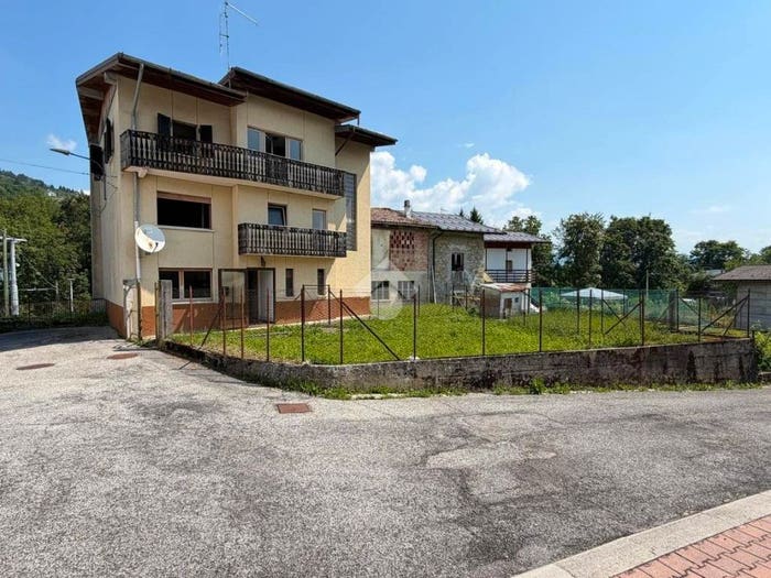 Casa con 6 locali in vendita in Borgo della Pace, Dilignidis, Socchieve