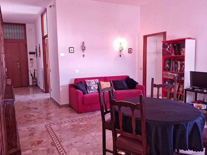 Appartamento quadrilocale in vendita in Piazza Mercatale, Pietà, Prato