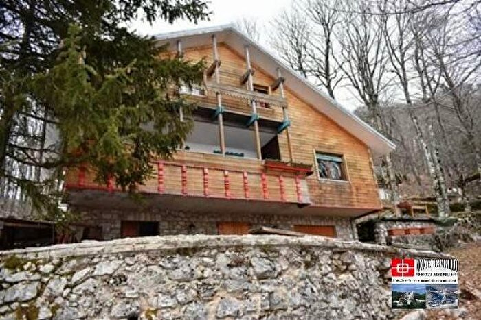 Casa con 6 locali in vendita in Via dei Villini, Rieti