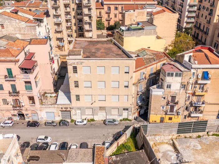 Casa con 6 locali in vendita in Via Mario Cutelli, Zisa, Palermo