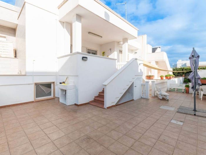Casa con 6 locali in vendita in Via Socrate, Carovigno