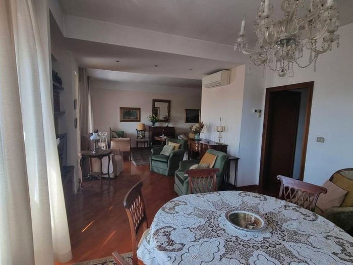 Appartamento quadrilocale in vendita in Via Calzabigi, Calzabigi, Livorno