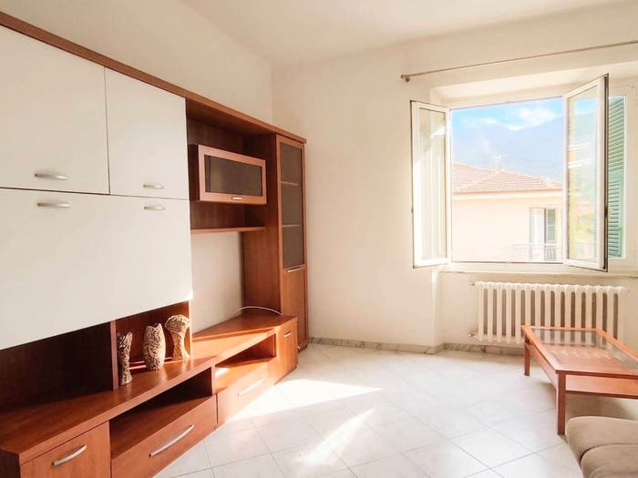 Appartamento quadrilocale in vendita in Via Cristoforo Colombo, Centro, Ameglia