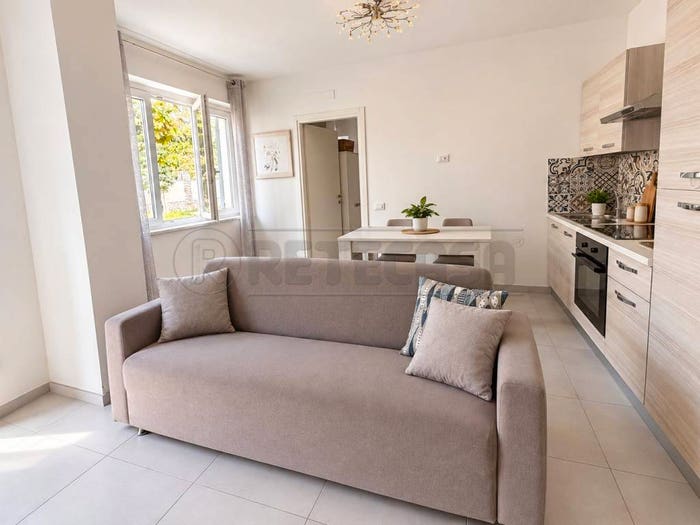Appartamento trilocale in vendita in Via Dante Alighieri, Marina di Carrara, Carrara