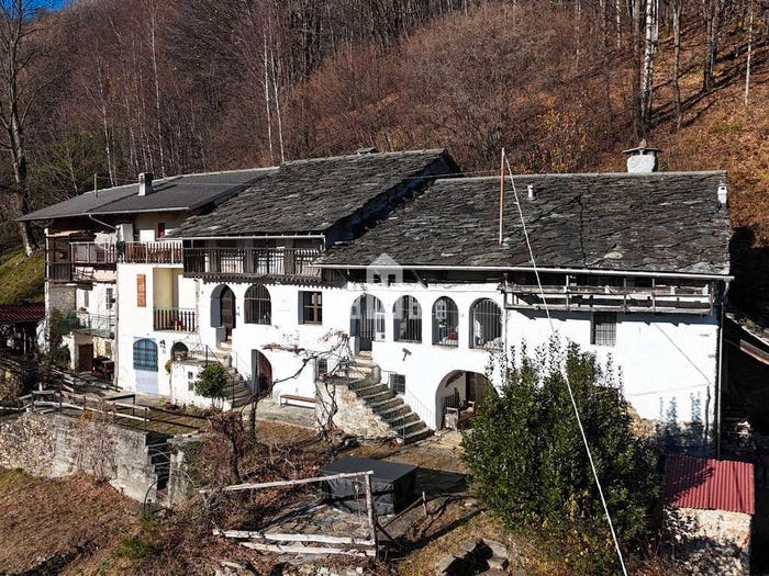 Casa trilocale in vendita in strada della colla, Valchiusa