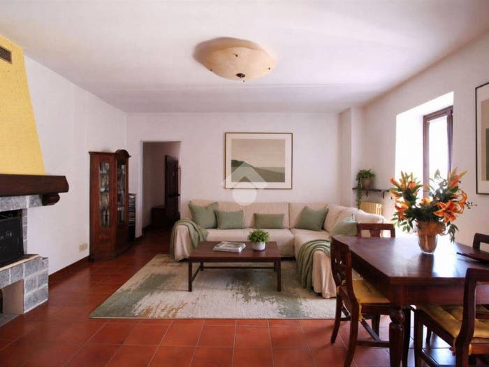 Appartamento trilocale in vendita in Via Luciano Manara, Monticello Brianza