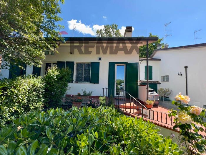 Casa con 6 locali in vendita in Vicoli Redentore, Ravenna