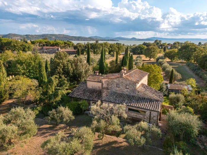 Casa con 6 locali in vendita in Località San Donato, Passignano sul Trasimeno