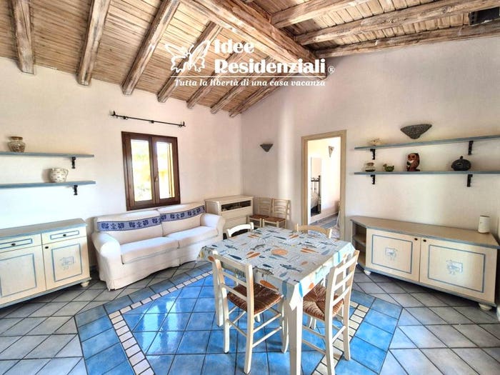 Casa trilocale in vendita in Via Mar Nero, Pittulongu, Olbia