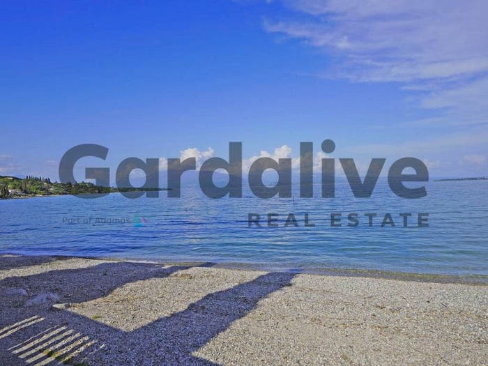 Appartamento trilocale in vendita in Via Guglielmo Marconi, Centro, Padenghe sul Garda