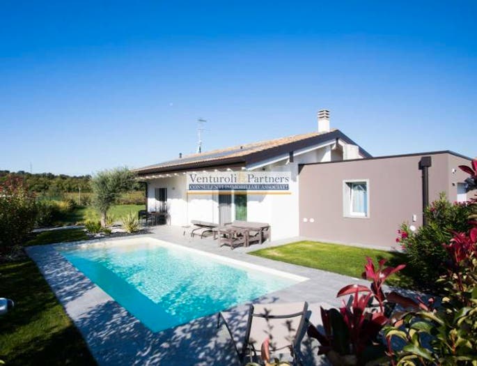 Casa quadrilocale in vendita in Via Grezze, Entroterra, Desenzano del Garda