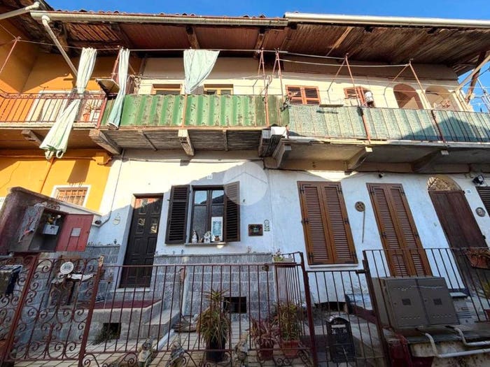 Casa quadrilocale in vendita in Strada dell'acqua, Vandorno Piazzo Cossila, Biella
